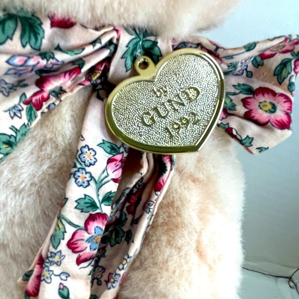 Vintage 1992 Gund Victoria secret Fluffy light pink Plush Collectible rare - Picture 5 of 14